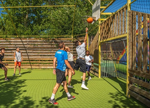 Camping Les Pirons, 5* - 7