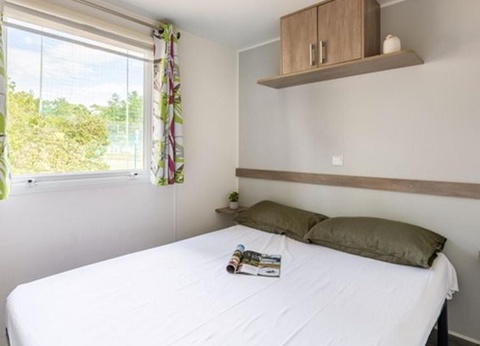 Camping Marvilla Parks - La Pinède 4* - 84