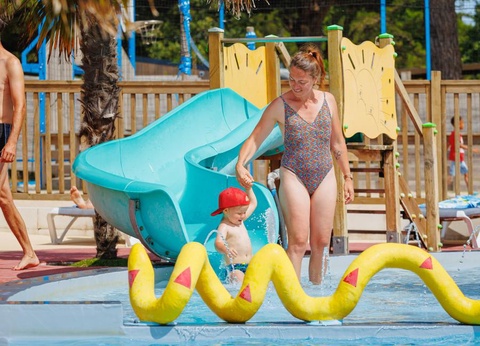 Camping Les Peupliers, 4* - 34