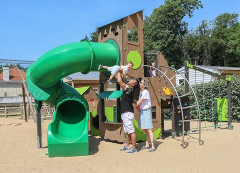 Camping Le Petit Rocher - 17