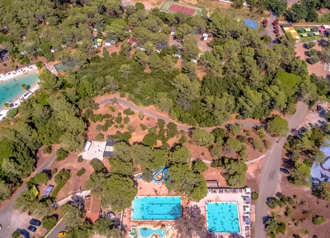 OFFRE CHOC- Camping La Pierre Verte, 4* - 10