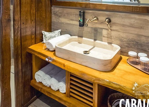 ÉVasion en famille à Nigloland avec buffet inclus (6 personnes) - 4* - 17