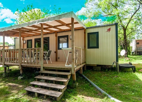 Camping les Etangs du Plessac 4* - 69