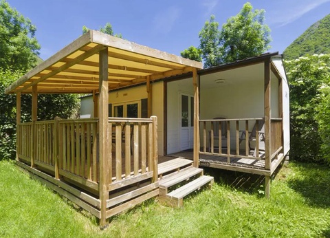 Flower Camping Pyrénées Natura, 4* - 33