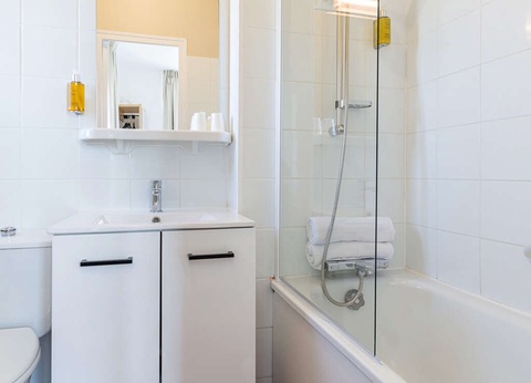 Virée gourmande à Courseulles-sur-Mer avec chambre vue mer - 2* - 32