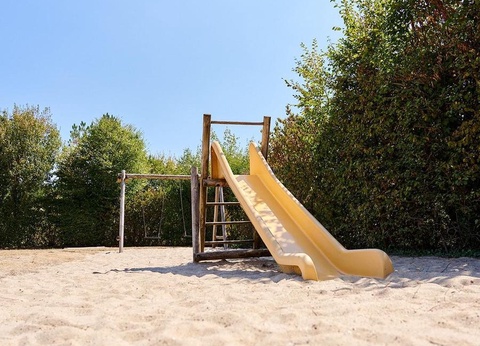 Camping Paradis la Bretonnière, 4* - 74