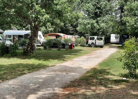 Camping Les Chênes Clairs, 3* - 16
