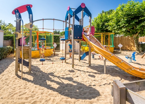 Camping Les Flots Bleus 4* - 5