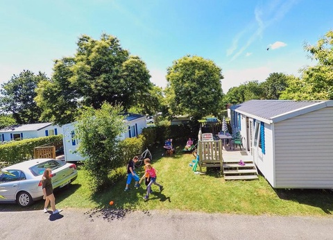 Flower Camping La Blanche Hermine, 3* - 42