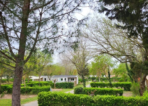 Camping Le Val de Cesse, 4* - 28