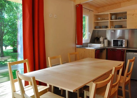 Flower Camping et Base de Loisirs de Rouffiac, 3* - 28