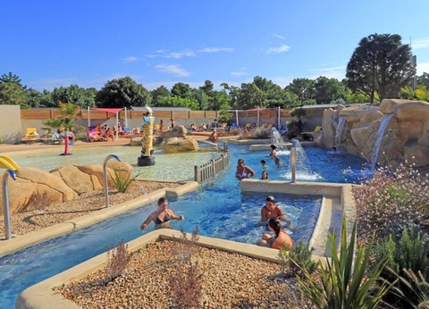 Camping Les Genêts, 5* - 5