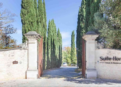 Escapade 4* détente et romantique dans un domaine boisée en Provence - 4* - 7