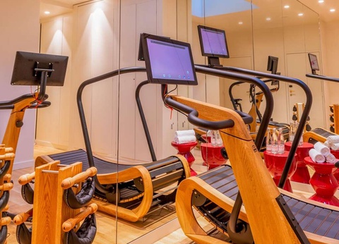 Séjour romantique à deux pas de la Tour Eiffel - 4* - 16