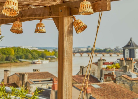 Week-end romantique à deux avec bouteille de pétillant à Bordeaux - 4* - 3