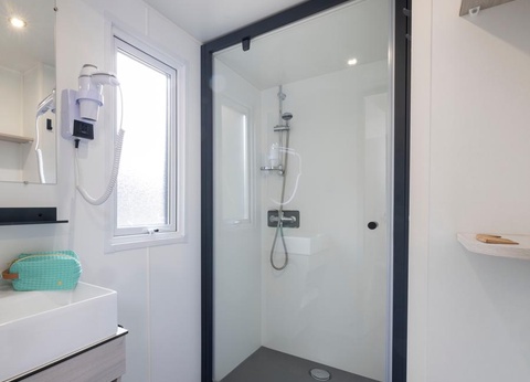 Flower Camping La Davière Plage, 4* - 47