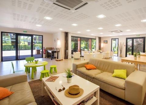 Camping Les 2 Etangs, 4* - 16