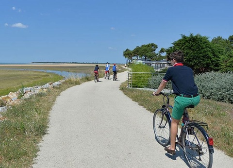 Camping Le Pavillon Bleu, 3* - 23