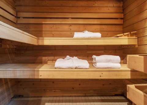 Séjour familiale à la découverte du Zoo la Bourbansais dans un hôtel de charme 4*+ Petit-déjeuner + Accès à l'espace détente + Sauna - 15