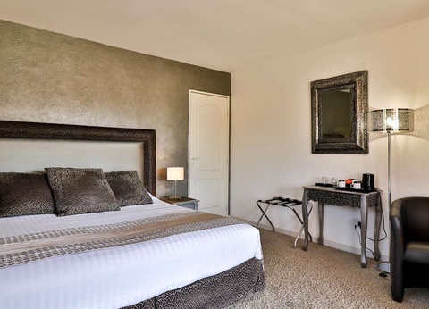 Romance et charme dans une bastide près de Cagnes-sur-Mer - 3* - 14