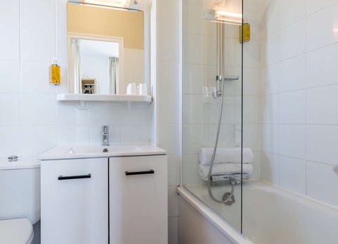 Virée gourmande à Courseulles-sur-Mer avec chambre vue mer - 2* - 34