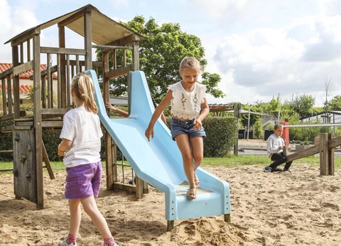 Flower Camping Le Val De Vie, 4* - 16