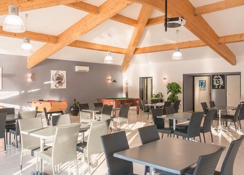 Camping Le Sous Bois, 4* - 38