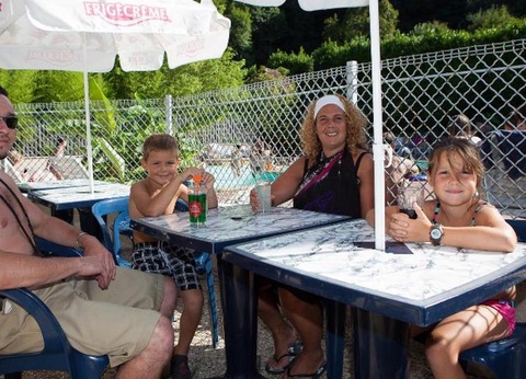 Camping L'Eau Vive, 4* - 33