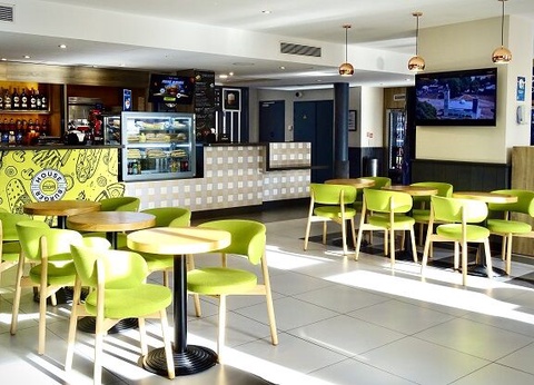 Campanile Val de France 3* : Hôtel + Entrées aux parcs - 11