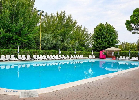 Camping Cisano San Vito, 4* - 2