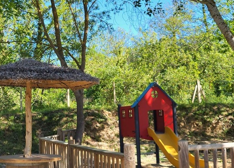 Camping Le Val de Cesse, 4* - 14