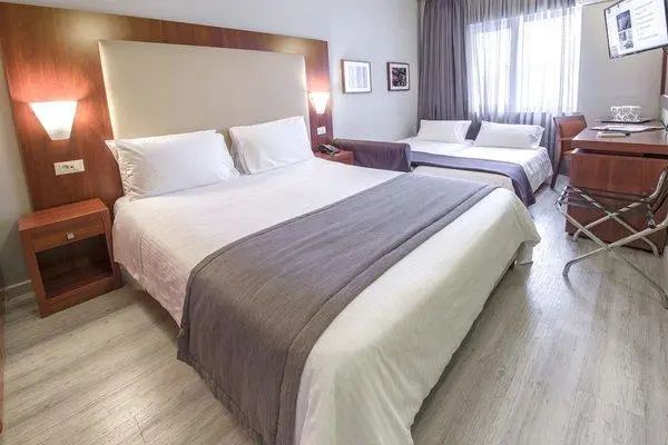 Hôtel Polis Grand 4* - 33