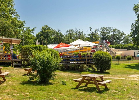 Camping Château La Forêt, 4* - 7