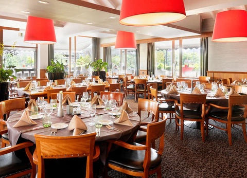 Séjour détente avec massage en duo, dîner gourmand, spa et piscine - 4* - 13