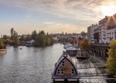 Escapade romantique avec lovebox et champagne au coeur de Nantes - 4* - 10