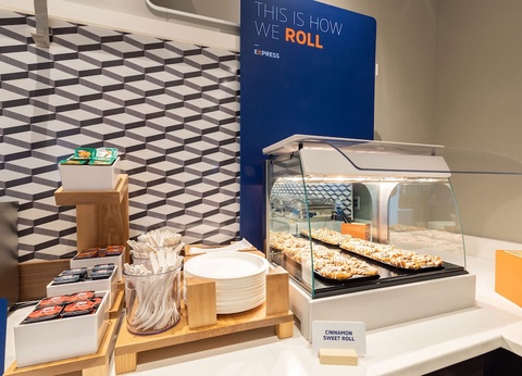 Holiday Inn Express Manhattan Times Square South - 12