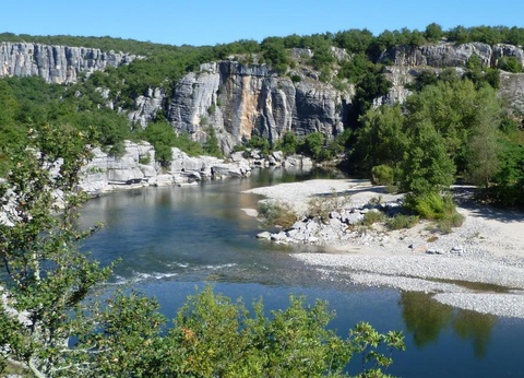 Camping Le Coin Charmant, 3* - 63