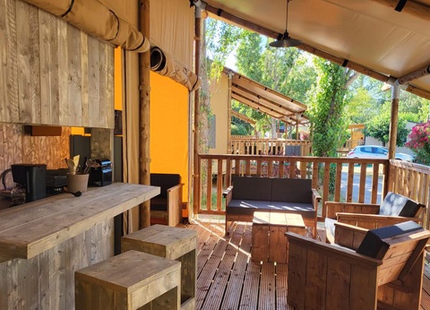 Camping Le Val de Cesse, 4* - 64