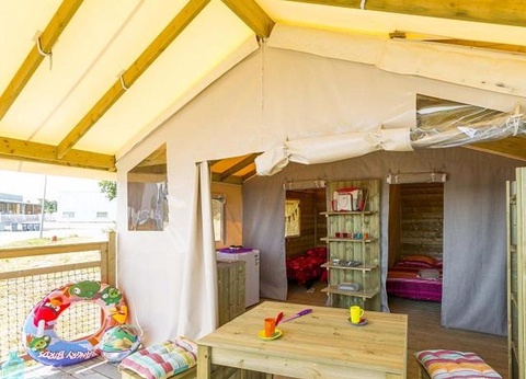 Camping Parfums d'Eté 4* - 79