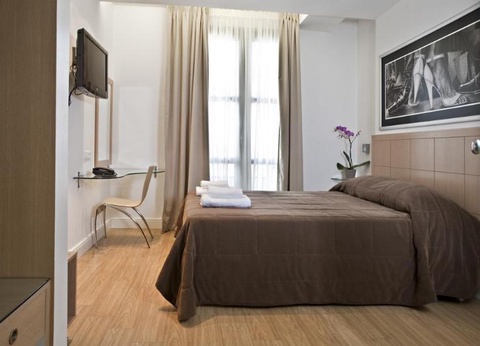 Chic Hotel - 3
