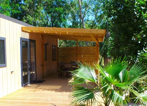 Flower Camping Le Lac De Thesauque, 3* - 28