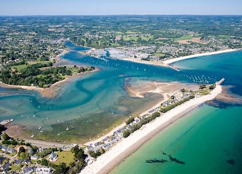 Camping La Roche Percée 4* - 35