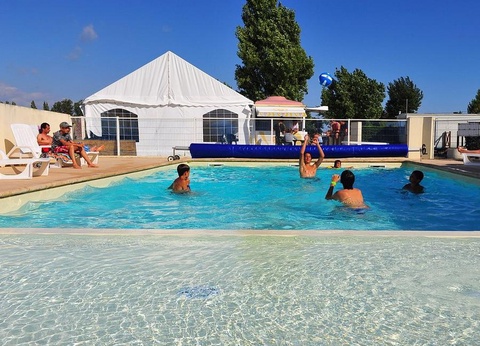 Camping Le Pavillon Bleu, 3* - 4