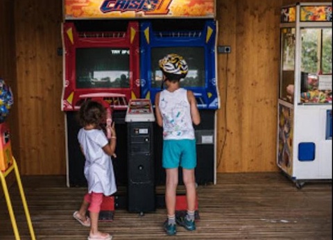 Camping Les Floralies, 4* - 10