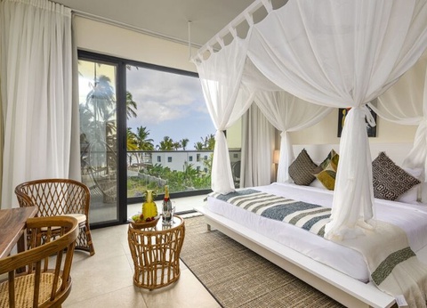 Jet Tours Signature Toa Hotel & Spa 5* - 6