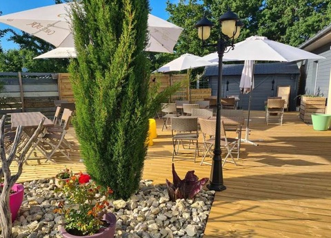 Camping Les Coteaux du Lac, 4* - 30