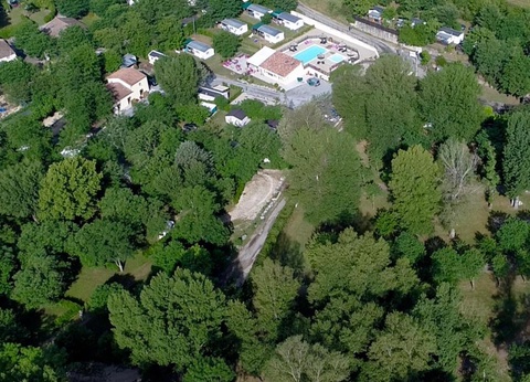 Camping Le Coin Charmant, 3* - 12