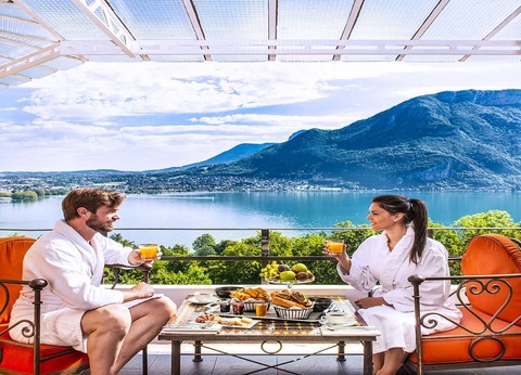 Panorama exceptionnel au bord du lac d'Annecy - 4* - 5