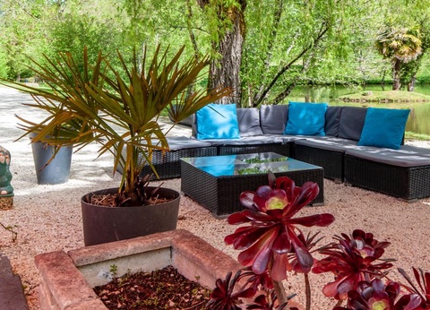 Camping les Etangs du Plessac 4* - 38