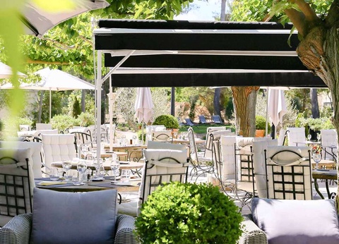 Séjour luxe et détente près de Saint Rémy de Provence - 5* - 5